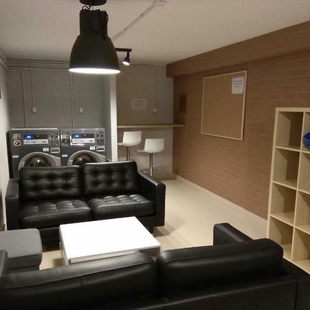 Manufaktura Appartement Warschau Buitenkant foto